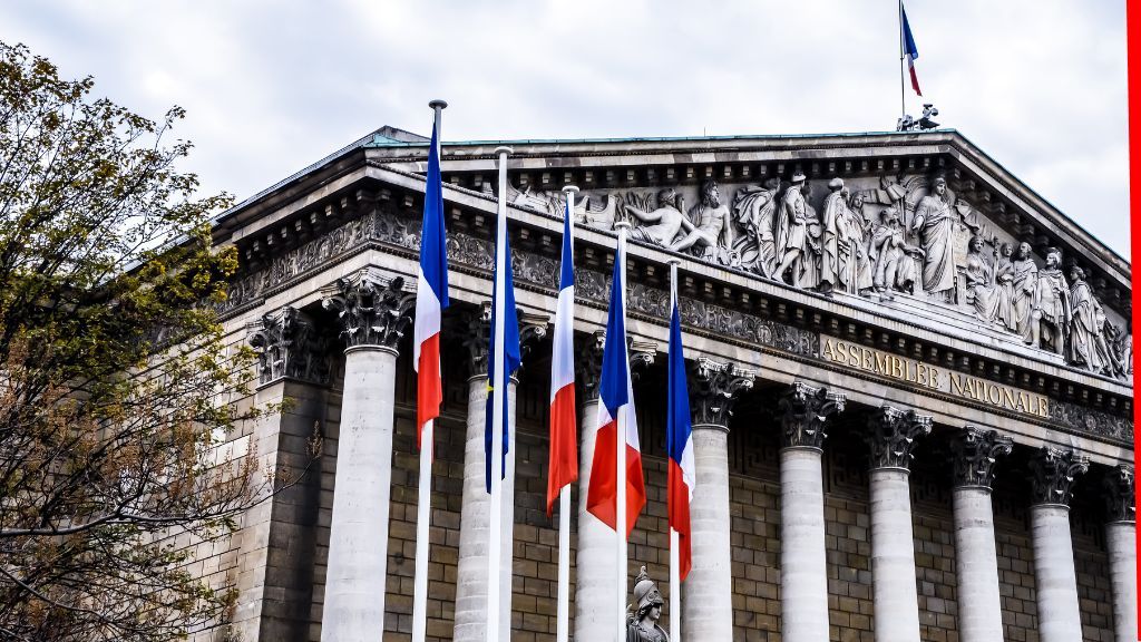 France engages stakeholders for online casino regulation talks