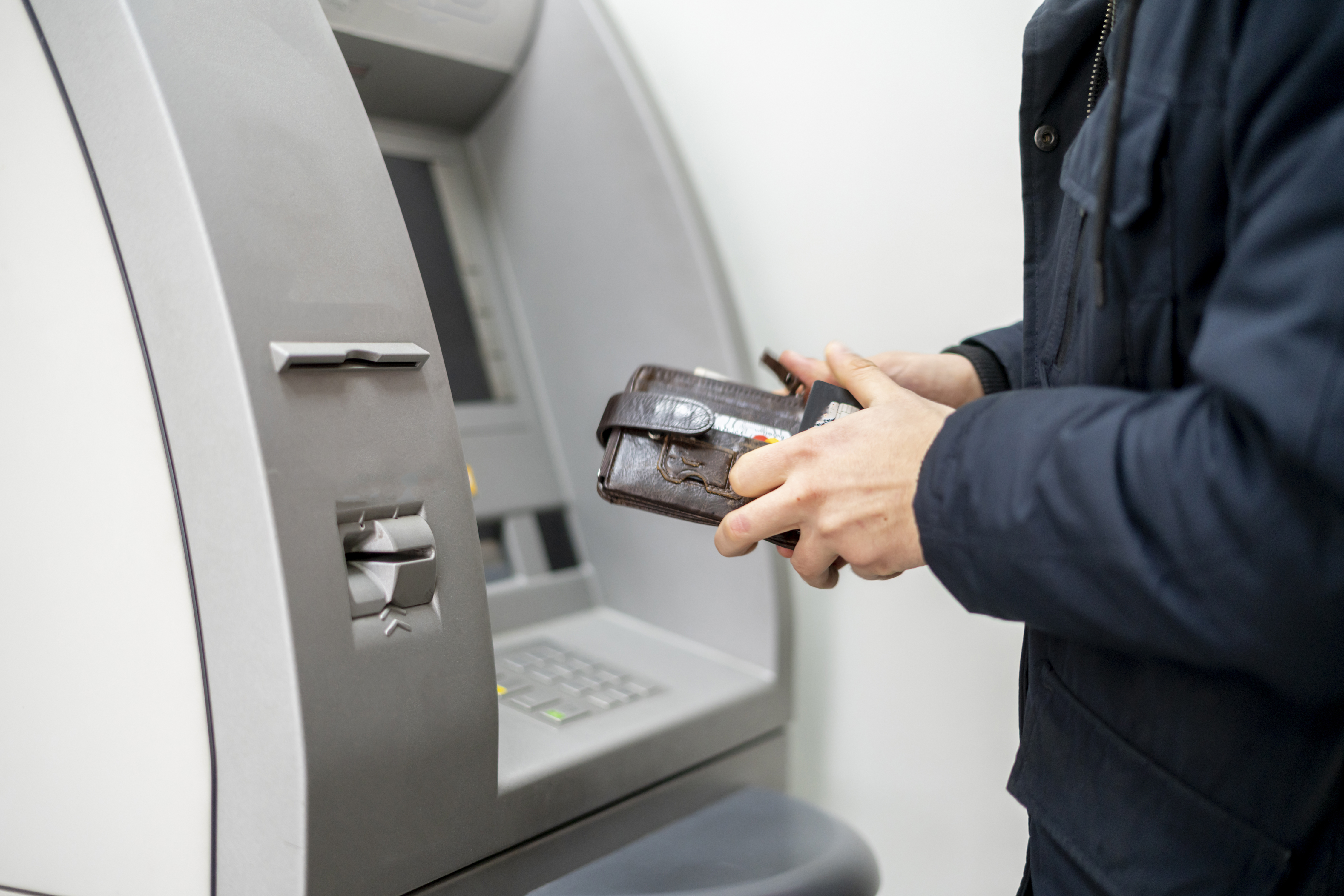 Philippine central bank raises cash withdrawal cap